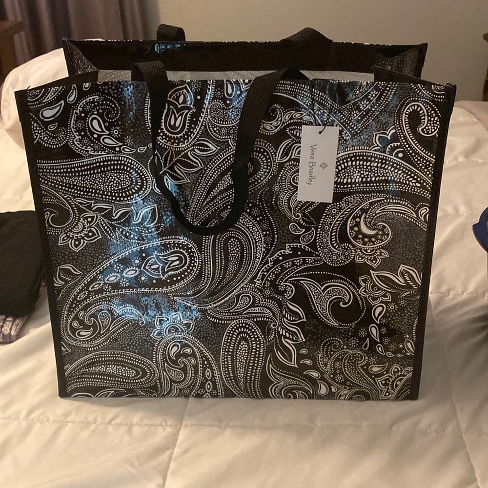 Vera Bradley market tote